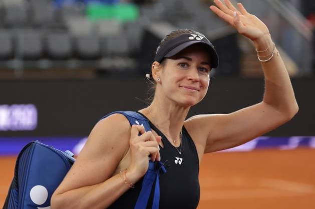 GER, Hamburg, xFSx, ATP250 Frauen-Tennistunier , MSC Hamburg Ladies Open 2025 , Achtelfinale ,17.07.2025 v.l. Anna Bondar (HUN) bedankt sich bei den Fans Copyright: HMBxMedia FernandoxSoares