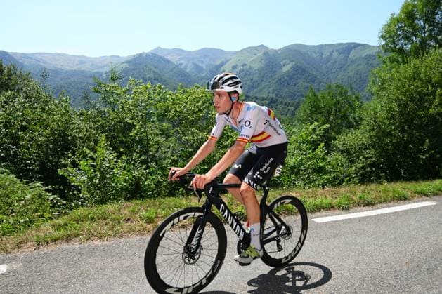 Tour de France 2025 Stage 12 HAUTACAM, FRANCE - JULY 17 : Romeo Ivan (ESP) of Movistar Team in action during stage 12 of the 112th edition of Tour de France an UCI World Tour 2.UWT cycling road race stage for Men Elite of 181 km with start in Auch and finish in Hautacam on July 17, 2025 in Hautacam, France, 17 07 2025 ( Motordriver Kenny Verfaillie - Hautacam France  Copyright: xVincentxKalutx