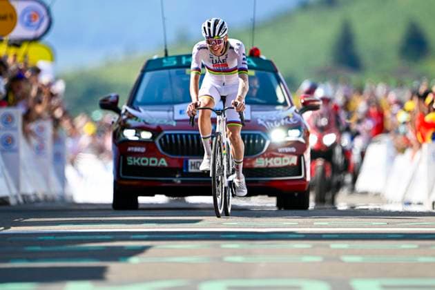Tour de France 2025 Stage 12 HAUTACAM, FRANCE - JULY 17 : Pogacar Tadej (SLO) of UAE Team Emirates - XRG celebrating his victory during stage 12 of the 112th edition of Tour de France an UCI World Tour 2.UWT cycling road race stage for Men Elite of 181 km with start in Auch and finish in Hautacam on July 17, 2025 in Hautacam, France, 17 07 2025 ( Motordriver Kenny Verfaillie - Hautacam France  Copyright: xJanxDexMeuleneirx