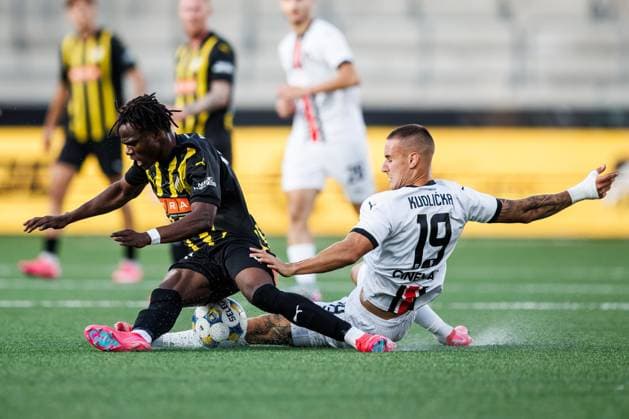 250717 Severin Nioule and John Paul Dembe of Häcken during the UEFA Europa League qualifier football match between Häcken and Spartak Trnava on July 17, 2025 in Göteborg. Photo: Michael Erichsen BILDBYRAN COP 89 MI0850 fotboll football soccer fotball uefa europa league europa league häcken spartak trnava bbeng bbauto Copyright: MICHAELxERICHSEN BB250717MI029