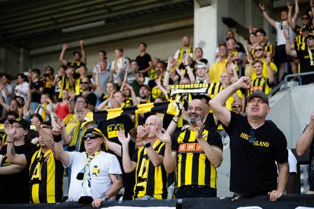 250717 Supporters of Häcken celebrate after the UEFA Europa League qualifier football match between Häcken and Spartak Trnava on July 17, 2025 in Göteborg. Photo: Michael Erichsen BILDBYRAN COP 89 MI0850 bbeng europa league football fotball fotboll häcken soccer spartak trnava uefa europa league publik jubel Copyright: MICHAELxERICHSEN BB250717MI076
