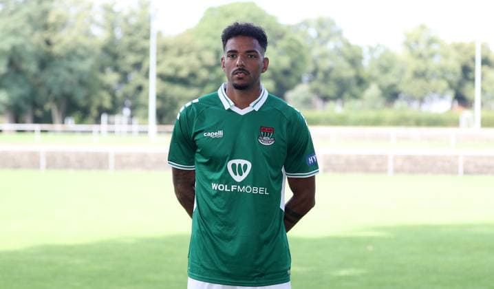 1. FC Schweinfurt 05, 3. Liga, Porträttermin 2025 2026 Michael Dellinger (1.FC Schweinfurt 05), Einzelbild, Portrait, Querformat Schweinfurt Sachs-Stadion Bayern Deutschland