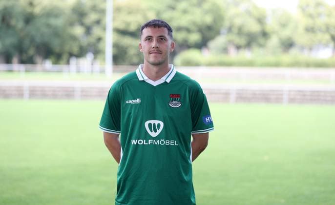 1. FC Schweinfurt 05, 3. Liga, Porträttermin 2025 2026 Nils Piwernetz (1.FC Schweinfurt 05), Einzelbild, Portrait, Querformat Schweinfurt Sachs-Stadion Bayern Deutschland