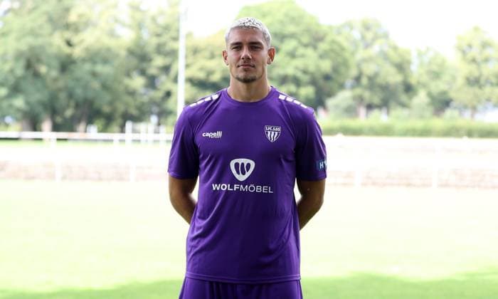 1. FC Schweinfurt 05, 3. Liga, Porträttermin 2025 2026 Maximilian Weisbäcker (1.FC Schweinfurt 05), Einzelbild, Portrait, Querformat Schweinfurt Sachs-Stadion Bayern Deutschland