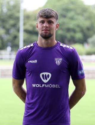1. FC Schweinfurt 05, 3. Liga, Porträttermin 2025 2026 Emil Zorn (1.FC Schweinfurt 05), Einzelbild, Portrait, Hochformat Schweinfurt Sachs-Stadion Bayern Deutschland