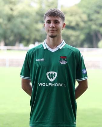 1. FC Schweinfurt 05, 3. Liga, Porträttermin 2025 2026 Altin Ibisi (1.FC Schweinfurt 05), Einzelbild, Portrait, Hochformat Schweinfurt Sachs-Stadion Bayern Deutschland