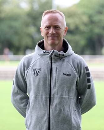 1. FC Schweinfurt 05, 3. Liga, Porträttermin 2025 2026 Mannschaftsarzt Dr. Simon Herwerth (1.FC Schweinfurt 05), Einzelbild, Portrait, Hochformat Schweinfurt Sachs-Stadion Bayern Deutschland