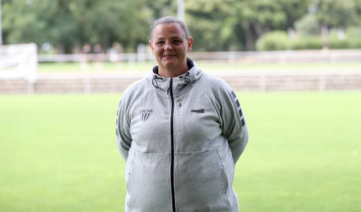 1. FC Schweinfurt 05, 3. Liga, Porträttermin 2025 2026 Mannschaftsbetreuerin Sandra Kühlinger (1.FC Schweinfurt 05), Einzelbild, Portrait, Querformat Schweinfurt Sachs-Stadion Bayern Deutschland