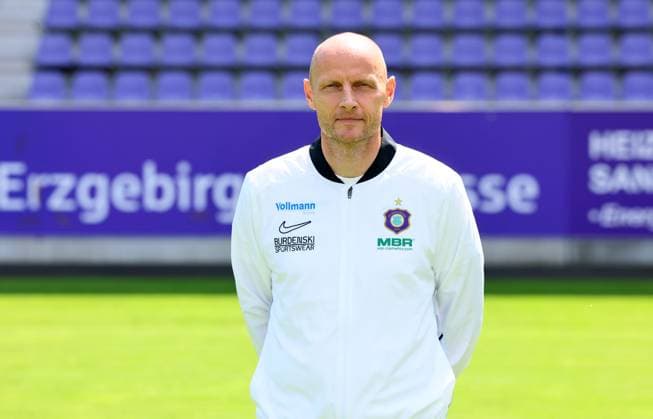 Teampraesentation Erz.Aue 3.Liga Sportdirektor Matthias Heidrich, FC Erzgebirge Aue; 3.Liga, Porträttermin 2025 2026 , Aue, 17.07.2025, Erzgebirgsstadion, Fußball , Nur zur redaktionellen Nutzung. Only editorial use.
