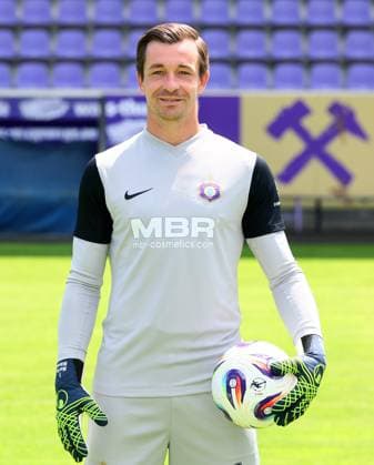 Teampraesentation Erz.Aue 3.Liga Torwart Martin Männel Maennel, FC Erzgebirge Aue; 3.Liga, Porträttermin 2025 2026 , Aue, 17.07.2025, Erzgebirgsstadion, Fußball , Nur zur redaktionellen Nutzung. Only editorial use.