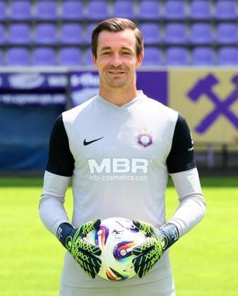 Teampraesentation Erz.Aue 3.Liga Torwart Martin Männel Maennel, FC Erzgebirge Aue; 3.Liga, Porträttermin 2025 2026 , Aue, 17.07.2025, Erzgebirgsstadion, Fußball , Nur zur redaktionellen Nutzung. Only editorial use.