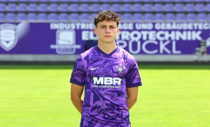 Teampraesentation Erz.Aue 3.Liga William Kallenbach, FC Erzgebirge Aue; 3.Liga, Porträttermin 2025 2026 , Aue, 17.07.2025, Erzgebirgsstadion, Fußball , Nur zur redaktionellen Nutzung. Only editorial use.