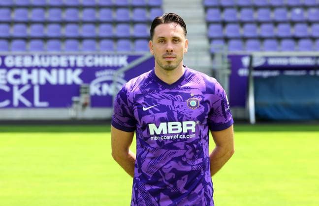 Teampraesentation Erz.Aue 3.Liga Marcel Bär Baer, FC Erzgebirge Aue; 3.Liga, Porträttermin 2025 2026 , Aue, 17.07.2025, Erzgebirgsstadion, Fußball , Nur zur redaktionellen Nutzung. Only editorial use.