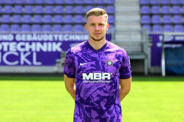 Teampraesentation Erz.Aue 3.Liga Erik Majetschak, FC Erzgebirge Aue; 3.Liga, Porträttermin 2025 2026 , Aue, 17.07.2025, Erzgebirgsstadion, Fußball , Nur zur redaktionellen Nutzung. Only editorial use.