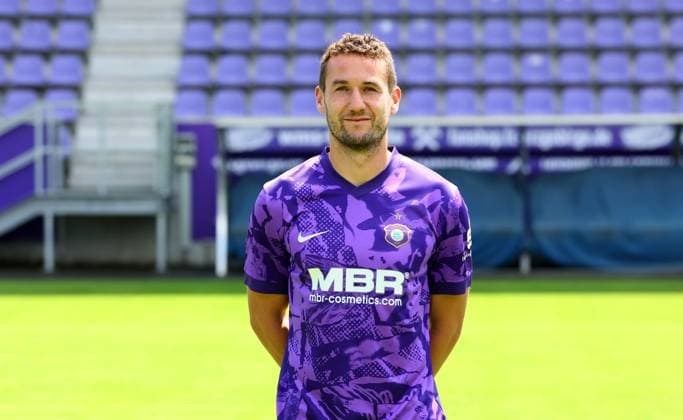 Teampraesentation Erz.Aue 3.Liga Julian Günther- Schmidt Guenther Schmidt, FC Erzgebirge Aue; 3.Liga, Porträttermin 2025 2026 , Aue, 17.07.2025, Erzgebirgsstadion, Fußball , Nur zur redaktionellen Nutzung. Only editorial use.