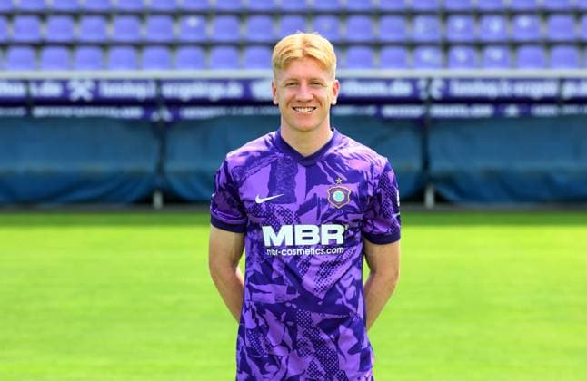 Teampraesentation Erz.Aue 3.Liga Eric Weinhauer, FC Erzgebirge Aue; 3.Liga, Porträttermin 2025 2026 , Aue, 17.07.2025, Erzgebirgsstadion, Fußball , Nur zur redaktionellen Nutzung. Only editorial use.