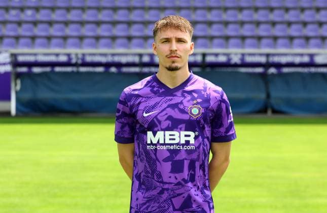 Teampraesentation Erz.Aue 3.Liga Maximilian Schmid, FC Erzgebirge Aue; 3.Liga, Porträttermin 2025 2026 , Aue, 17.07.2025, Erzgebirgsstadion, Fußball , Nur zur redaktionellen Nutzung. Only editorial use.
