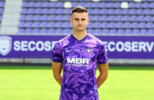 Teampraesentation Erz.Aue 3.Liga Tristan Zobel, FC Erzgebirge Aue; 3.Liga, Porträttermin 2025 2026 , Aue, 17.07.2025, Erzgebirgsstadion, Fußball , Nur zur redaktionellen Nutzung. Only editorial use.