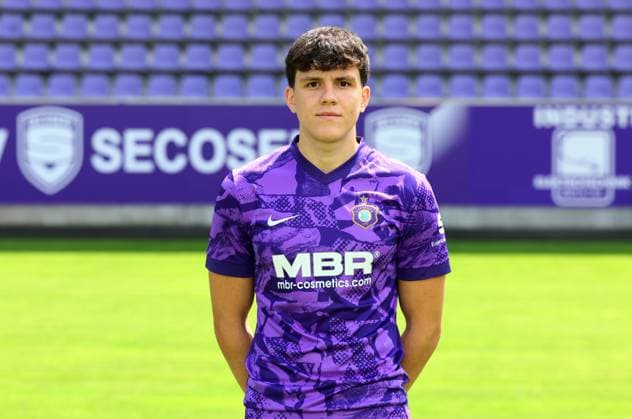 Teampraesentation Erz.Aue 3.Liga Maxim Burghardt, FC Erzgebirge Aue; 3.Liga, Porträttermin 2025 2026 , Aue, 17.07.2025, Erzgebirgsstadion, Fußball , Nur zur redaktionellen Nutzung. Only editorial use.