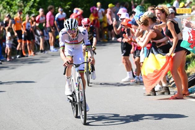 Tour de France 2025 Stage 12 HAUTACAM, FRANCE - JULY 17 : Attack of Pogacar Tadej (SLO) of UAE Team Emirates - XRG, Vingegaard Jonas (DEN) of Team Visma - Lease a Bike during stage 12 of the 112th edition of Tour de France an UCI World Tour 2.UWT cycling road race stage for Men Elite of 181 km with start in Auch and finish in Hautacam on July 17, 2025 in Hautacam, France, 17 07 2025 ( Motordriver Kenny Verfaillie - Hautacam France  Copyright: xVincentxKalutx