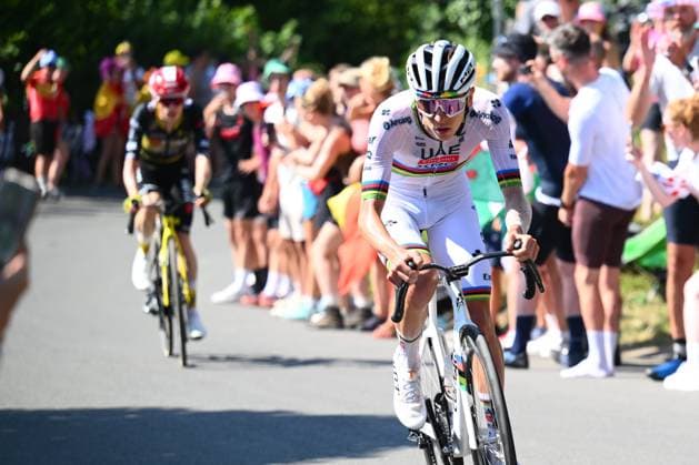 Tour de France 2025 Stage 12 HAUTACAM, FRANCE - JULY 17 : Attack of Pogacar Tadej (SLO) of UAE Team Emirates - XRG, Vingegaard Jonas (DEN) of Team Visma - Lease a Bike during stage 12 of the 112th edition of Tour de France an UCI World Tour 2.UWT cycling road race stage for Men Elite of 181 km with start in Auch and finish in Hautacam on July 17, 2025 in Hautacam, France, 17 07 2025 ( Motordriver Kenny Verfaillie - Hautacam France  Copyright: xVincentxKalutx