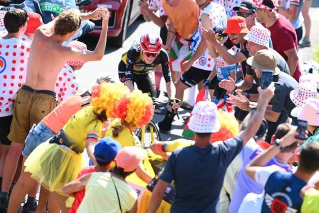 Tour de France 2025 Stage 12 HAUTACAM, FRANCE - JULY 17 : Vingegaard Jonas (DEN) of Team Visma - Lease a Bike during stage 12 of the 112th edition of Tour de France an UCI World Tour 2.UWT cycling road race stage for Men Elite of 181 km with start in Auch and finish in Hautacam on July 17, 2025 in Hautacam, France, 17 07 2025 ( Motordriver Kenny Verfaillie - Hautacam France  Copyright: xVincentxKalutx