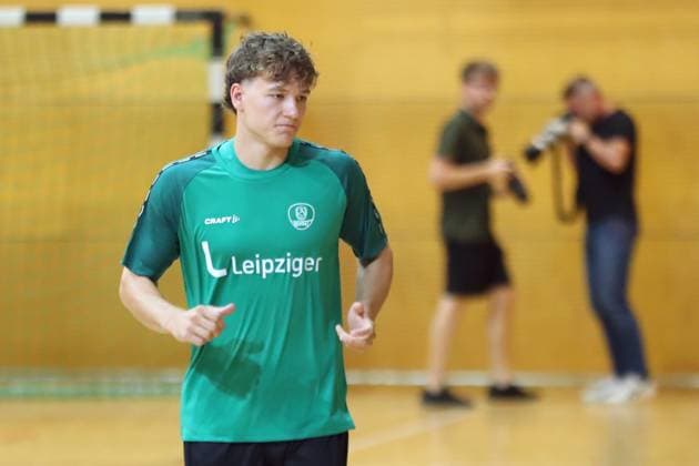 HBL1: Trainingsauftakt des SC DHfK Leipzig, 17.07.25 Tom Koschek (76, SC DHfK Leipzig). Handball, DAIKIN HBL, Saison 2025 2026, Trainingsauftakt des SC DHfK Leipzig am 17.07.25 in der Quarterback Immobilien Arena Leipzig Kleine Arena. Copyright: xBEAUTIFULxSPORTS JanxKaeferx