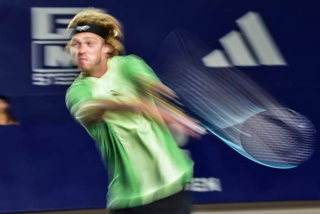LOS CABOS TENNIS OPEN 2025, LOS CABOS TENNIS OPEN 2025 RUBLEV VS NAVA 17072025 LOS CABOS, BAJA CALIFORNIA, MEXICO. Action photo of Andrey Rublev of Rusia, during quarter final singles game of Los Cabos Tennis Open 2025 held at the Mextenis Stadium of the Cabo Sports Complex of Los Cabos, Baja California, Mexico. Foto de accion de Andrey Rublev de Rusia, durante juego de cuartos de final de singles en Los Cabos Tennis Open 2025 celebrado en el Estadio Mextenis del Cabo Sports Complex de Los Cabos, Baja California, Mexico. PHOTO BY IMAGENSHOP AGENCIA FOTOGRAFICA LOS CABOS BAJA CALIFORNIA MEXICO Copyright: xIMAGENSHOPxAGENCIAxFOTOGRAFICAx