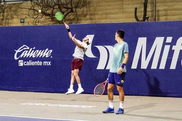 LOS CABOS TENNIS OPEN 2025, LOS CABOS TENNIS OPEN 2025 CHANDRASEKAR STALDER VS TOMIC MONTEMAYOR 17072025 LOS CABOS, BAJA CALIFORNIA, MEXICO. Action photo of Bernard Tomic of Australia and Manuel Sanchez Montemayor of Mexico, during quarter final singles game of Los Cabos Tennis Open 2025 held at the Court 1 of the Cabo Sports Complex of Los Cabos, Baja California, Mexico. Foto de accion de Bernard Tomic de Australia y Manuel Sanchez Montemayor de Mexico, durante juego de cuartos de final de singles en Los Cabos Tennis Open 2025 celebrado en la Cancha 1 del Cabo Sports Complex de Los Cabos, Baja California, Mexico. PHOTO BY IMAGENSHOP AGENCIA FOTOGRAFICA LOS CABOS BAJA CALIFORNIA MEXICO Copyright: xIMAGENSHOPxAGENCIAxFOTOGRAFICAx