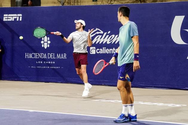LOS CABOS TENNIS OPEN 2025 LOS CABOS TENNIS OPEN 2025 CHANDRASEKAR STALDER VS TOMIC MONTEMAYOR 17072025 LOS CABOS, BAJA CALIFORNIA, MEXICO. Action photo of Bernard Tomic of Australia and Manuel Sanchez Montemayor of Mexico, during quarter final singles game of Los Cabos Tennis Open 2025 held at the Court 1 of the Cabo Sports Complex of Los Cabos, Baja California, Mexico. Foto de accion de Bernard Tomic de Australia y Manuel Sanchez Montemayor de Mexico, durante juego de cuartos de final de singles en Los Cabos Tennis Open 2025 celebrado en la Cancha 1 del Cabo Sports Complex de Los Cabos, Baja California, Mexico. PHOTO BY IMAGENSHOP AGENCIA FOTOGRAFICA LOS CABOS BAJA CALIFORNIA MEXICO Copyright: xIMAGENSHOPxAGENCIAxFOTOGRAFICAx