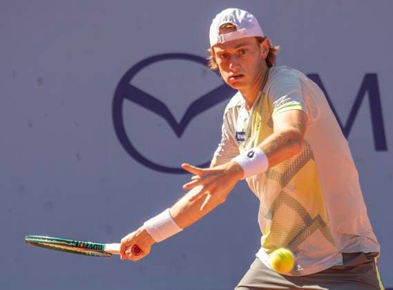 July 18, 2025, Gstaad, Bern, Switzerland: Gstaad Switzerland, 07 18 2025: IGNACIO BUSE of Peru is in action during quarter-final of EFG Swiss Open Gstaad ATP, Tennis Herren 250 and took place at Roy Emerson Arena in Gstaad, which is located in the famous ski resort of Gstaad and which is located in the Bernese Oberland. Gstaad Switzerland - ZUMAd206 20250718_zip_d206_011 Copyright: xEricxDubostx