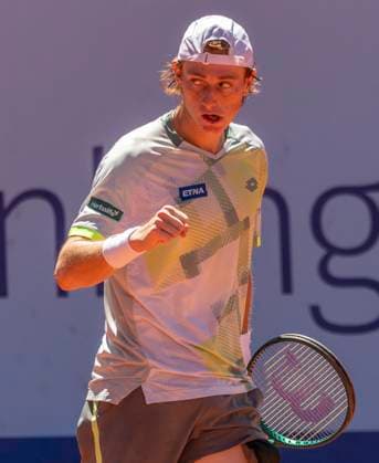 July 18, 2025, Gstaad, Bern, Switzerland: Gstaad Switzerland, 07 18 2025: IGNACIO BUSE of Peru is in action during quarter-final of EFG Swiss Open Gstaad ATP, Tennis Herren 250 and took place at Roy Emerson Arena in Gstaad, which is located in the famous ski resort of Gstaad and which is located in the Bernese Oberland. Gstaad Switzerland - ZUMAd206 20250718_zip_d206_027 Copyright: xEricxDubostx