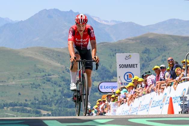 Tour de France 2025 Stage 13 PEYRAGUDES, FRANCE - JULY 18 : De Lie Arnaud (BEL) of Lotto Cycling Team at the finish line during stage 13 of the 112th edition of Tour de France an UCI World Tour 2.UWT Individual Time Trial stage for Men Elite of 11 km with start in Loudenvielle and finish in Peyragudes on July 18, 2025 in Peyragudes, France, 18 07 2025 ( Motordriver Kenny Verfaillie - Peyragudes France  Copyright: xVincentxKalutx