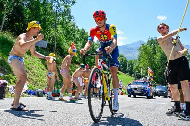 Tour de France 2025 Stage 13 PEYRAGUDES, FRANCE - JULY 18 : Nys Thibau (BEL) of Lidl - Trek in action during stage 13 of the 112th edition of Tour de France an UCI World Tour 2.UWT Individual Time Trial stage for Men Elite of 11 km with start in Loudenvielle and finish in Peyragudes on July 18, 2025 in Peyragudes, France, 18 07 2025 ( Motordriver Kenny Verfaillie - Peyragudes France  Copyright: xJanxDexMeuleneirx