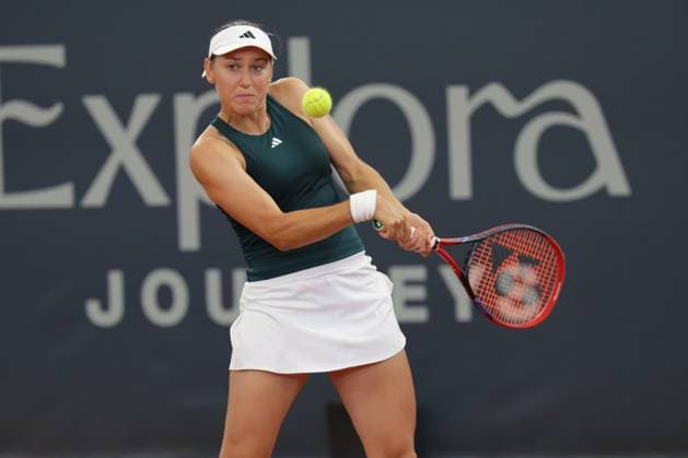 GER, Hamburg, xFSx, ATP250 Frauen-Tennistunier , MSC Hamburg Ladies Open 2025 , Viertelfinale ,17.07.2025 v.l. Kaja Juvan (SLO) spielt eine Rueckhand Copyright: HMBxMedia FernandoxSoares