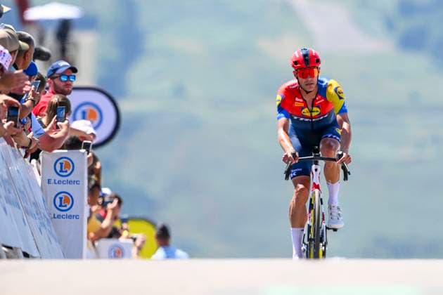 Tour de France 2025 Stage 13 PEYRAGUDES, FRANCE - JULY 18 : Stuyven Jasper (BEL) of Lidl - Trek at the finish line during stage 13 of the 112th edition of Tour de France an UCI World Tour 2.UWT Individual Time Trial stage for Men Elite of 11 km with start in Loudenvielle and finish in Peyragudes on July 18, 2025 in Peyragudes, France, 18 07 2025 ( Motordriver Kenny Verfaillie - Peyragudes France  Copyright: xVincentxKalutx