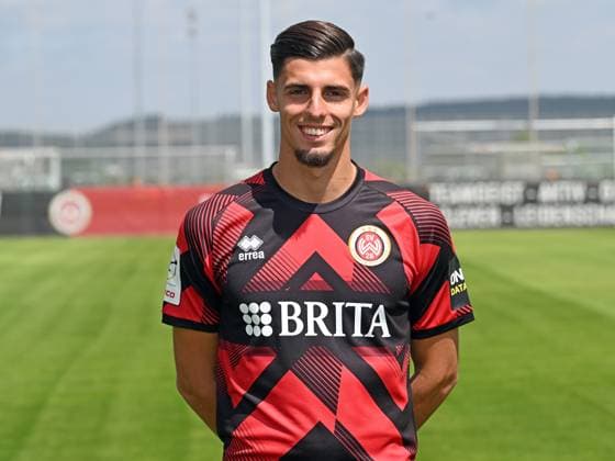 17.07.2025, xjhx, Fussball 3.Liga, SV Wehen Wiesbaden - Fototermin Saison 2025 26, Ivan Franjic ; SV Wehen Wiesbaden; 3.Liga, Porträttermin 2025 2026 Wiesbaden