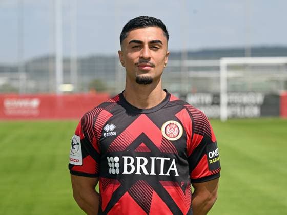 17.07.2025, xjhx, Fussball 3.Liga, SV Wehen Wiesbaden - Fototermin Saison 2025 26, Milad Nejad ; SV Wehen Wiesbaden; 3.Liga, Porträttermin 2025 2026 Wiesbaden