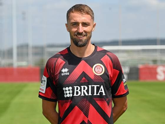 17.07.2025, xjhx, Fussball 3.Liga, SV Wehen Wiesbaden - Fototermin Saison 2025 26, Florian Hübner ; SV Wehen Wiesbaden; 3.Liga, Porträttermin 2025 2026 Wiesbaden