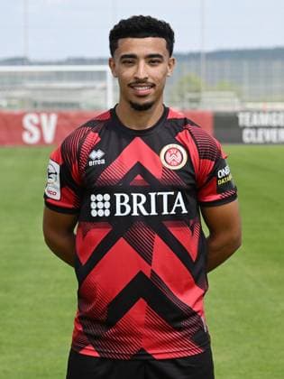 17.07.2025, xjhx, Fussball 3.Liga, SV Wehen Wiesbaden - Fototermin Saison 2025 26, Nassim Elouarti El Ouarti; SV Wehen Wiesbaden; 3.Liga, Porträttermin 2025 2026 Wiesbaden