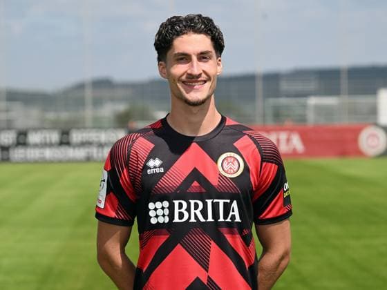 17.07.2025, xjhx, Fussball 3.Liga, SV Wehen Wiesbaden - Fototermin Saison 2025 26, Donny Bogicevic; SV Wehen Wiesbaden; 3.Liga, Porträttermin 2025 2026 Wiesbaden