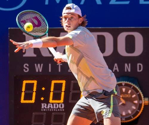 July 18, 2025, Gstaad, Bern, Switzerland: IGNACIO BUSE of Peru is in action against R. Burruchaga of Argentina during their quarter-final of the EFG Swiss Open Gstaad ATP, Tennis Herren 250 at Roy Emerson Arena in Gstaad, Switzerland. Gstaad Switzerland - ZUMAd206 20250718_zip_d206_017 Copyright: xEricxDubostx