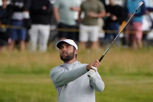 The 153rd Open Championship 2025 Scottie Scheffler In action on the 1st hole the 2nd day The 153rd Open Championship, Royal Portrush Golf Club (Dunluce Links) in Portrush, County Antrim, Northern Ireland, from Thursday, 17 July to Sunday, 20 July 2025. Copyright: xMarkxNewcombex