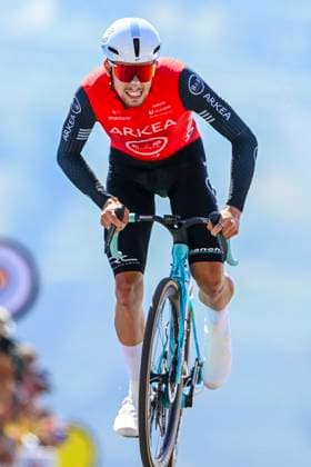 Tour de France 2025 Stage 13 PEYRAGUDES, FRANCE - JULY 18 : Vauquelin Kevin (FRA) of Arkea - B&B Hotels at the finish line during stage 13 of the 112th edition of Tour de France an UCI World Tour 2.UWT Individual Time Trial stage for Men Elite of 11 km with start in Loudenvielle and finish in Peyragudes on July 18, 2025 in Peyragudes, France, 18 07 2025 ( Motordriver Kenny Verfaillie - Peyragudes France  Copyright: xVincentxKalutx