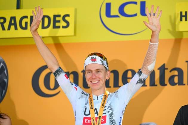 Tour de France 2025 Stage 13 PEYRAGUDES, FRANCE - JULY 18 : Pogacar Tadej (SLO) of UAE Team Emirates - XRG on the podium during stage 13 of the 112th edition of Tour de France an UCI World Tour 2.UWT Individual Time Trial stage for Men Elite of 11 km with start in Loudenvielle and finish in Peyragudes on July 18, 2025 in Peyragudes, France, 18 07 2025 ( Motordriver Kenny Verfaillie - Peyragudes France  Copyright: xVincentxKalutx