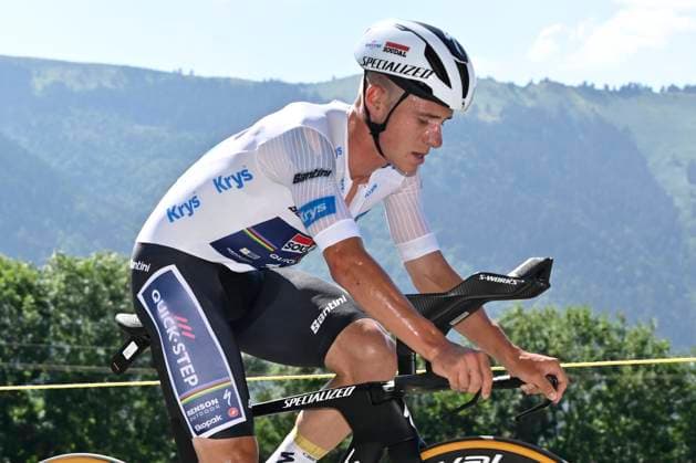 Tour de France 2025 Stage 13 PEYRAGUDES, FRANCE - JULY 18 : Evenepoel Remco (BEL) of Soudal - Quick Step during stage 13 of the 112th edition of Tour de France an UCI World Tour 2.UWT Individual Time Trial stage for Men Elite of 11 km with start in Loudenvielle and finish in Peyragudes on July 18, 2025 in Peyragudes, France, 18 07 2025 ( Motordriver Kenny Verfaillie - Peyragudes France  Copyright: xJanxDexMeuleneirx