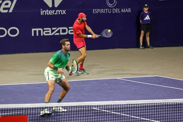 LOS CABOS TENNIS OPEN 2025 LOS CABOS TENNIS OPEN 2025 KRAJICEK GONZALEZ VS CASH TRACY 18072025 LOS CABOS, BAJA CALIFORNIA, MEXICO. Action photo of Austin Krajicek of the USA and Santiago Gonzalez of Mexico during semifinal doubles game of Los Cabos Tennis Open 2025 held at the Grand Stand of the Cabo Sports Complex of Los Cabos, Baja California, Mexico. Foto de accion de Austin Krajicek de Estados Unidos y Santiago Gonzalez de Mexico, durante juego de semifinal de singles en Los Cabos Tennis Open 2025 celebrado en el Estadio Mextenis del Cabo Sports Complex de Los Cabos, Baja California, Mexico. PHOTO BY IMAGENSHOP AGENCIA FOTOGRAFICA LOS CABOS BAJA CALIFORNIA MEXICOI Copyright: xIMAGENSHOPxAGENCIAxFOTOGRAFICAx