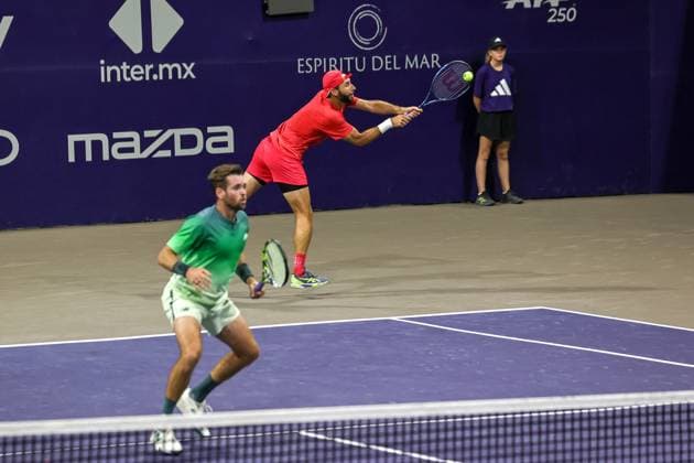 LOS CABOS TENNIS OPEN 2025 LOS CABOS TENNIS OPEN 2025 KRAJICEK GONZALEZ VS CASH TRACY 18072025 LOS CABOS, BAJA CALIFORNIA, MEXICO. Action photo of Austin Krajicek of the USA and Santiago Gonzalez of Mexico during semifinal doubles game of Los Cabos Tennis Open 2025 held at the Grand Stand of the Cabo Sports Complex of Los Cabos, Baja California, Mexico. Foto de accion de Austin Krajicek de Estados Unidos y Santiago Gonzalez de Mexico, durante juego de semifinal de singles en Los Cabos Tennis Open 2025 celebrado en el Estadio Mextenis del Cabo Sports Complex de Los Cabos, Baja California, Mexico. PHOTO BY IMAGENSHOP AGENCIA FOTOGRAFICA LOS CABOS BAJA CALIFORNIA MEXICOI Copyright: xIMAGENSHOPxAGENCIAxFOTOGRAFICAx