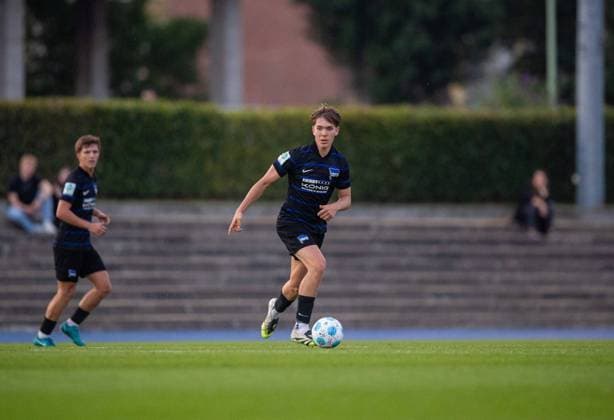 Fussball, Herren, Saison 2025 26, Testspiel, Hertha BSC U19 - SG Union Klosterfelde, Kennet Eichhorn (Hertha), 18.07. 2025, *** Soccer, Men, Season 2025 26, Test match, Hertha BSC U19 SG Union Klosterfelde, Kennet Eichhorn Hertha , 18 07 2025, Copyright: xSebastianxRäppold MatthiasxKochx