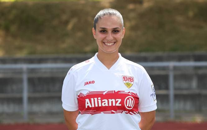 BAU Stuttgart Fußball 2.Bundesliga Fototermin Laureta Temaj ; VfB Stuttgart Frauen,Porträttermin 2025 2026